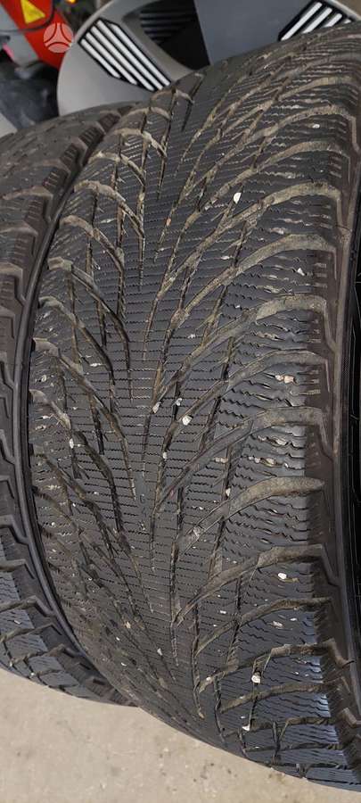 Nokian, winter 225/45 R19