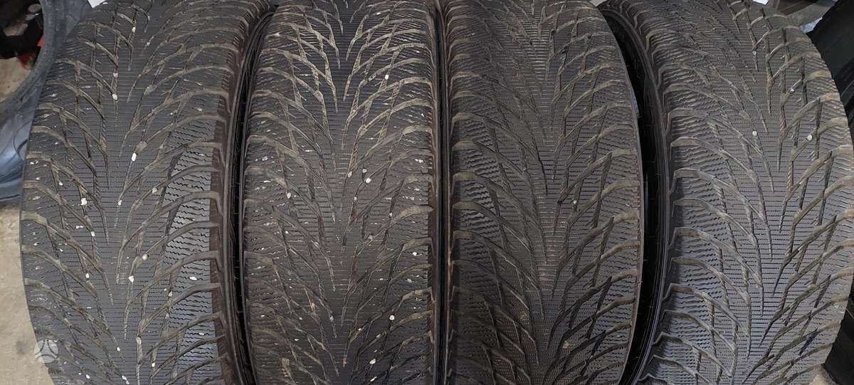 Nokian, winter 225/45 R19