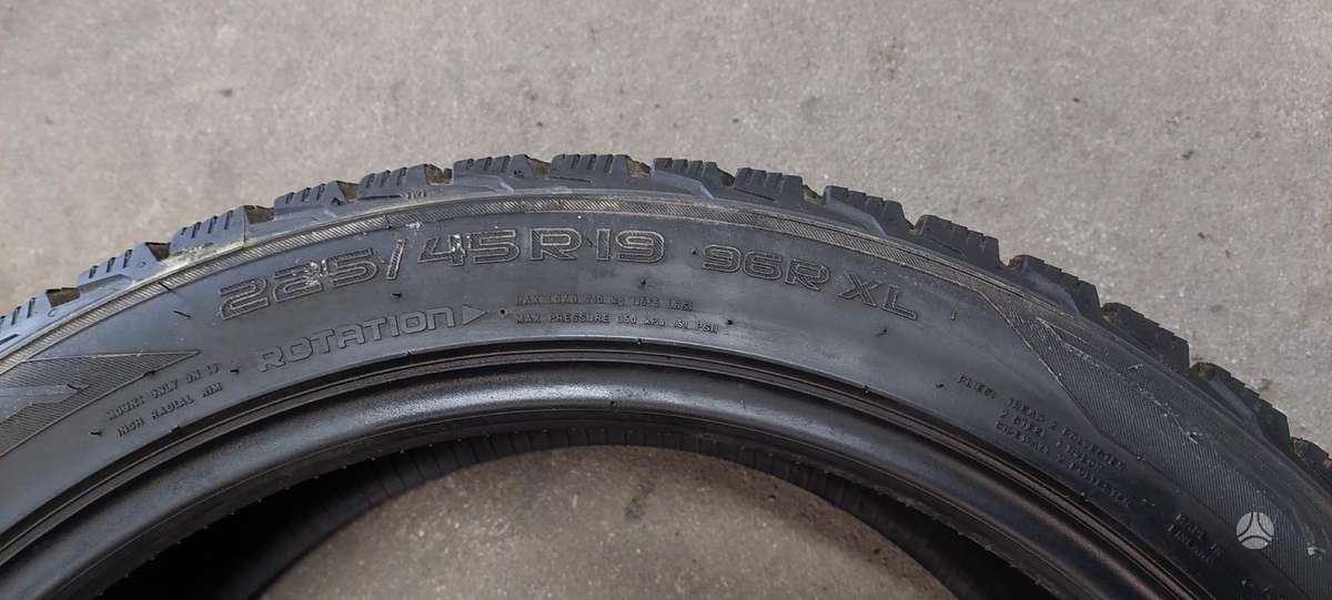 Nokian, зимние 225/45 R19