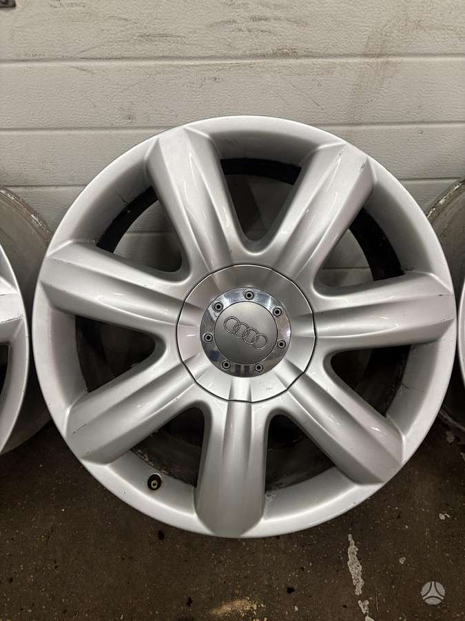 Audi Q7, light alloy, R19