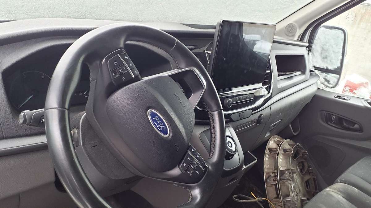 Ford Transit по частям. Variklio kodas c2ra