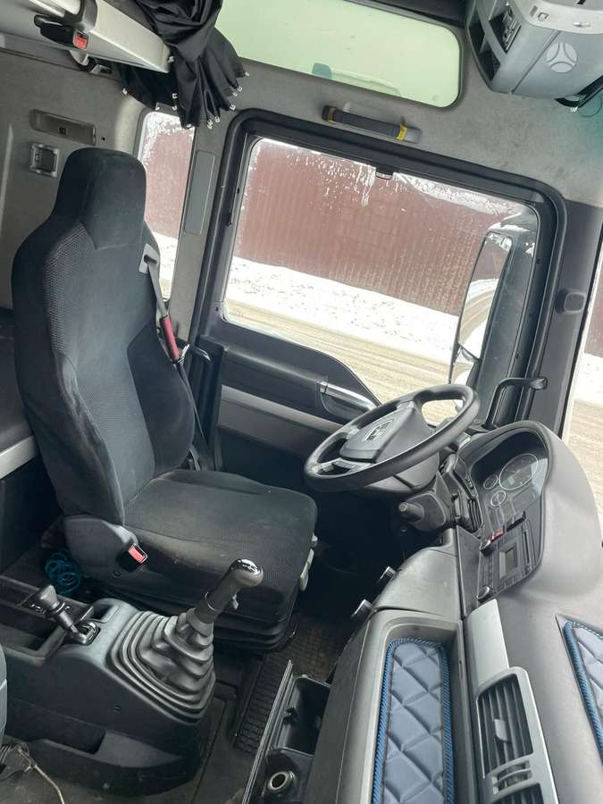 MAN TGX, double sleeper