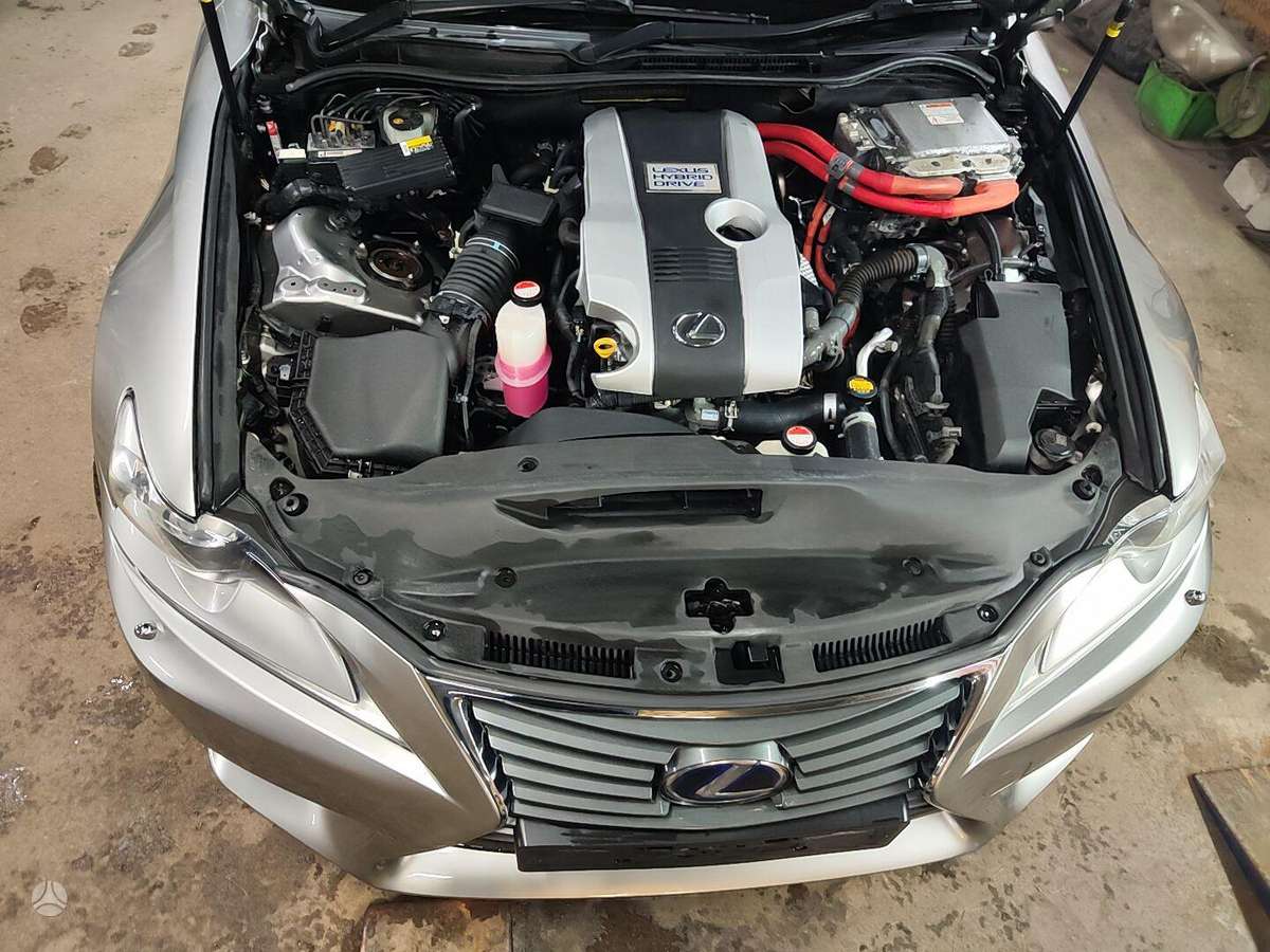 Lexus IS 300h
