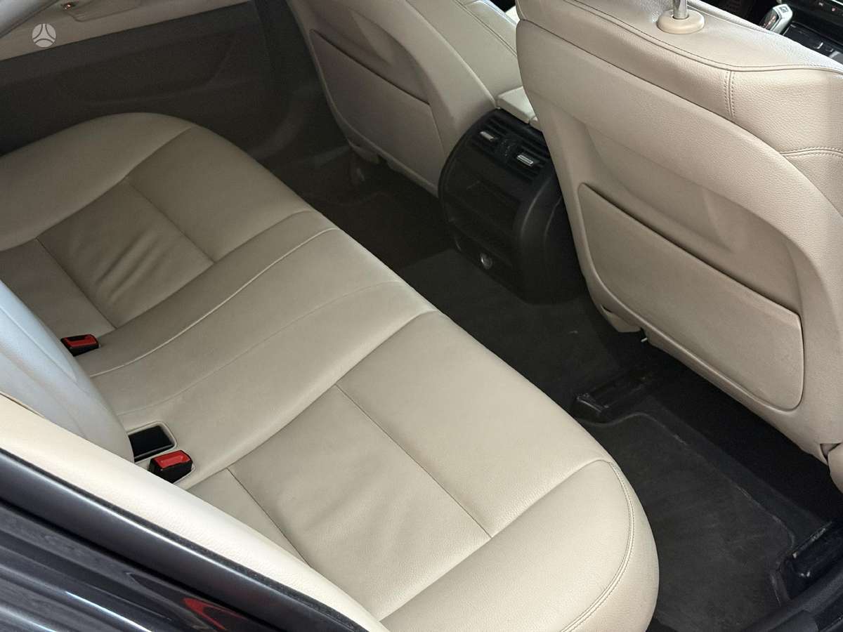 BMW 525, 2.0 l., Седан