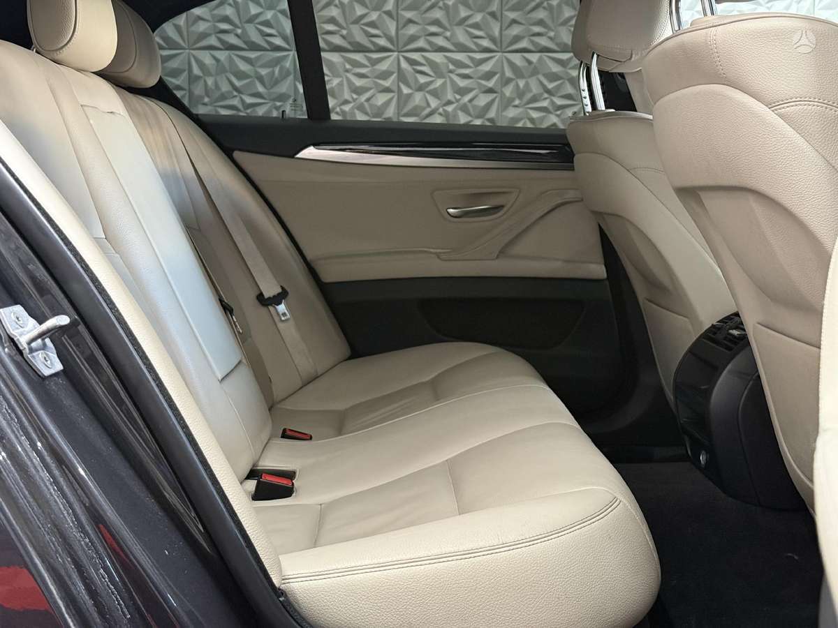 BMW 525, 2.0 l., Седан
