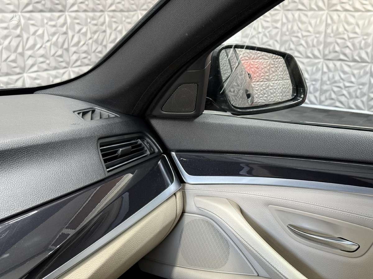 BMW 525, 2.0 l., Седан