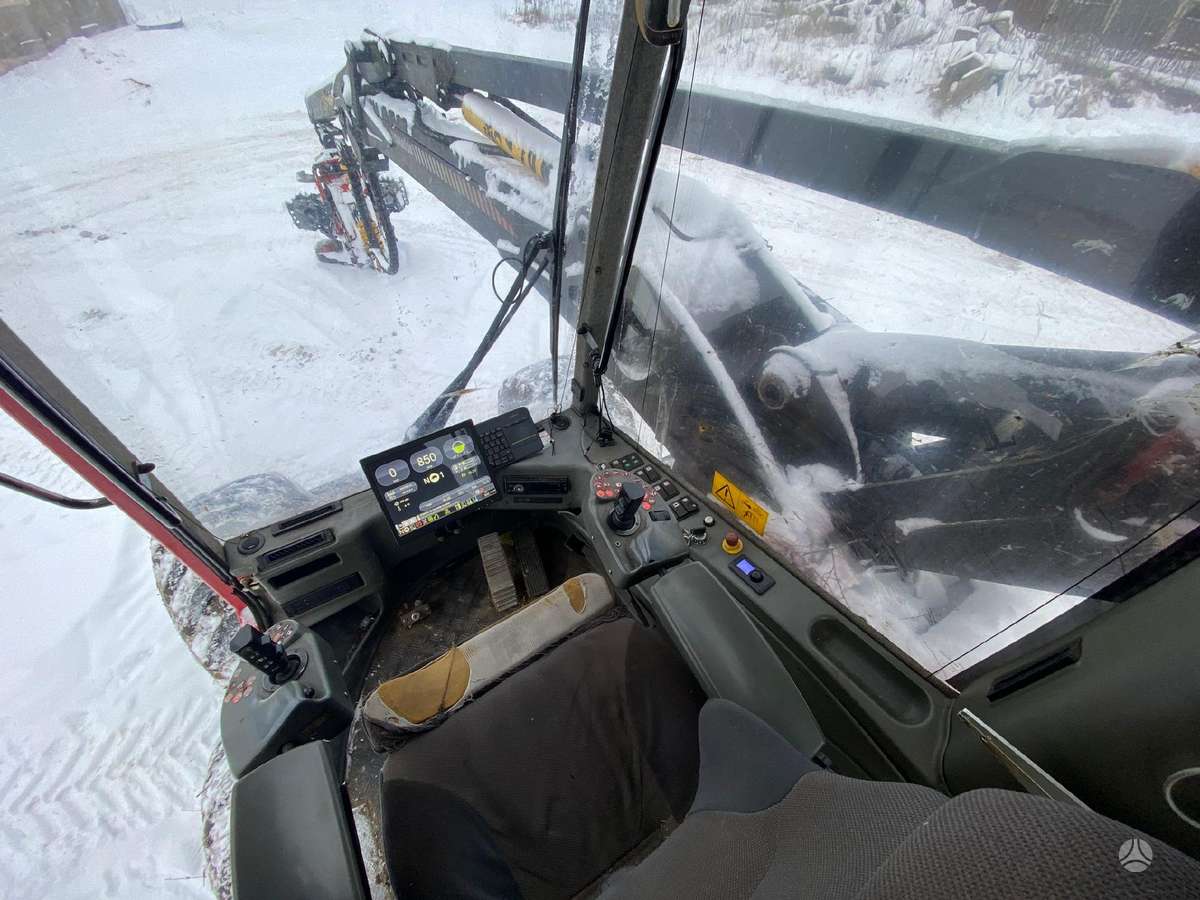 Komatsu 931.1 (H534), harvesters