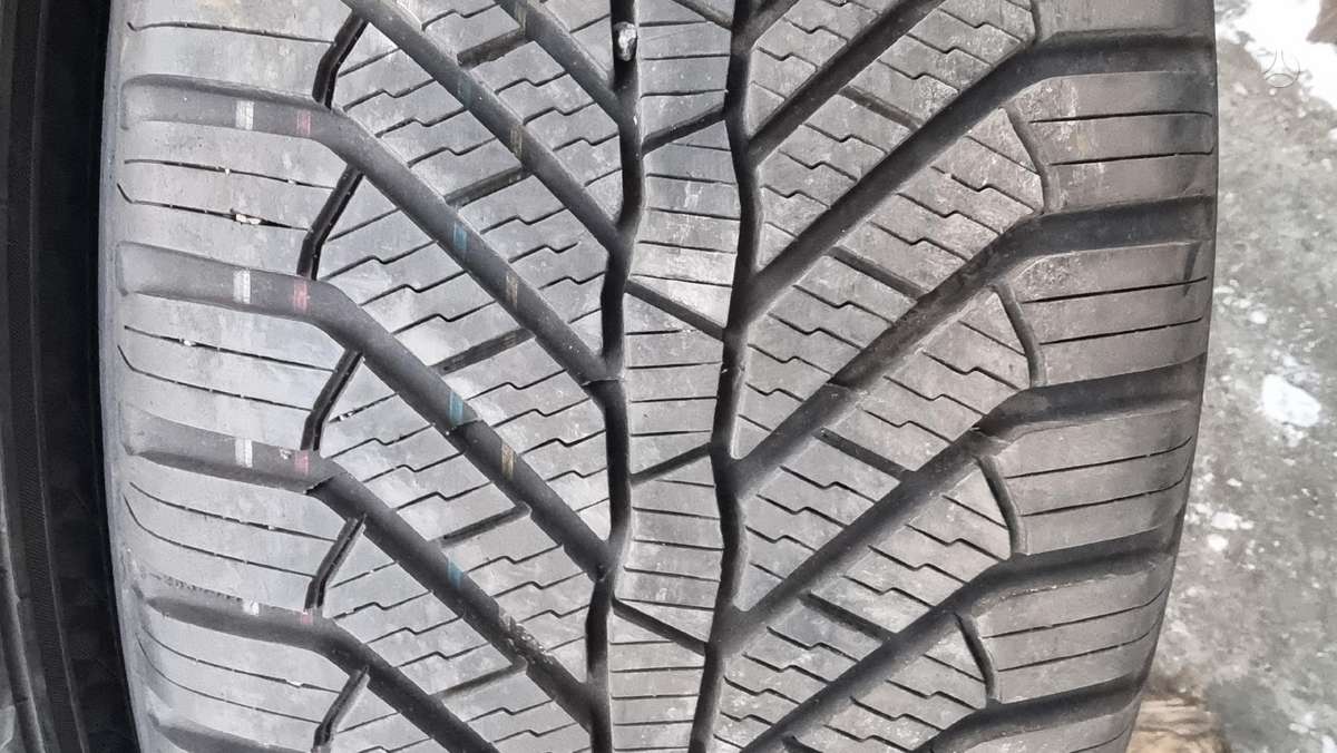 Semperit Allseason - Grip, всесезонные 225/40 R18
