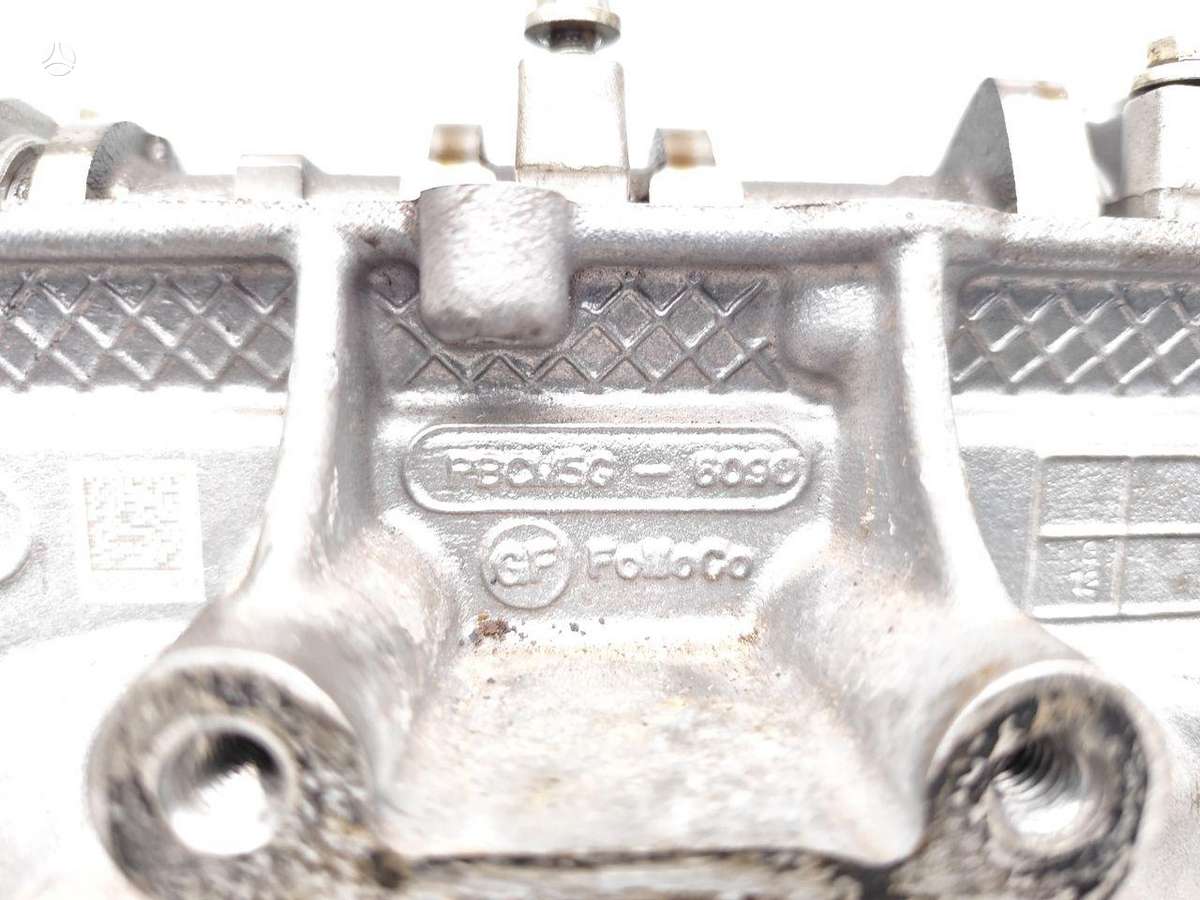 Ford C-MAX cylinder head