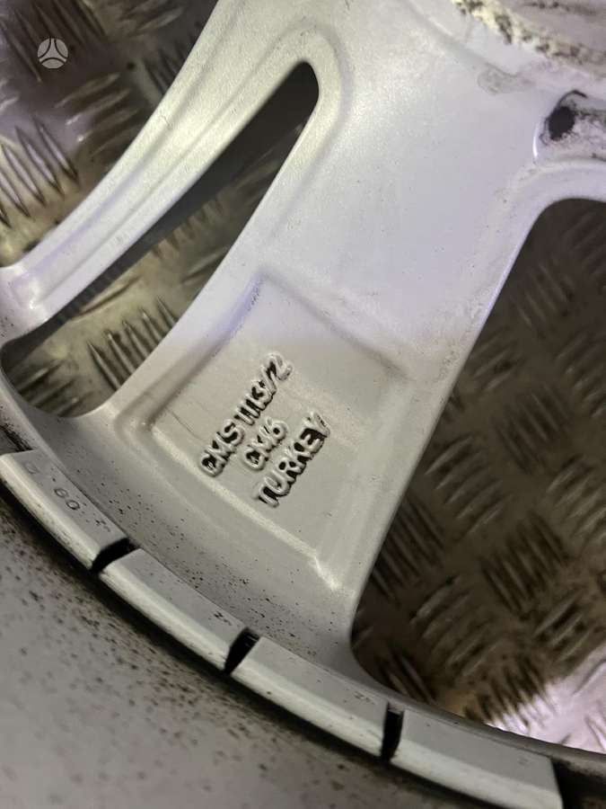 Audi, lengvojo lydinio, R18