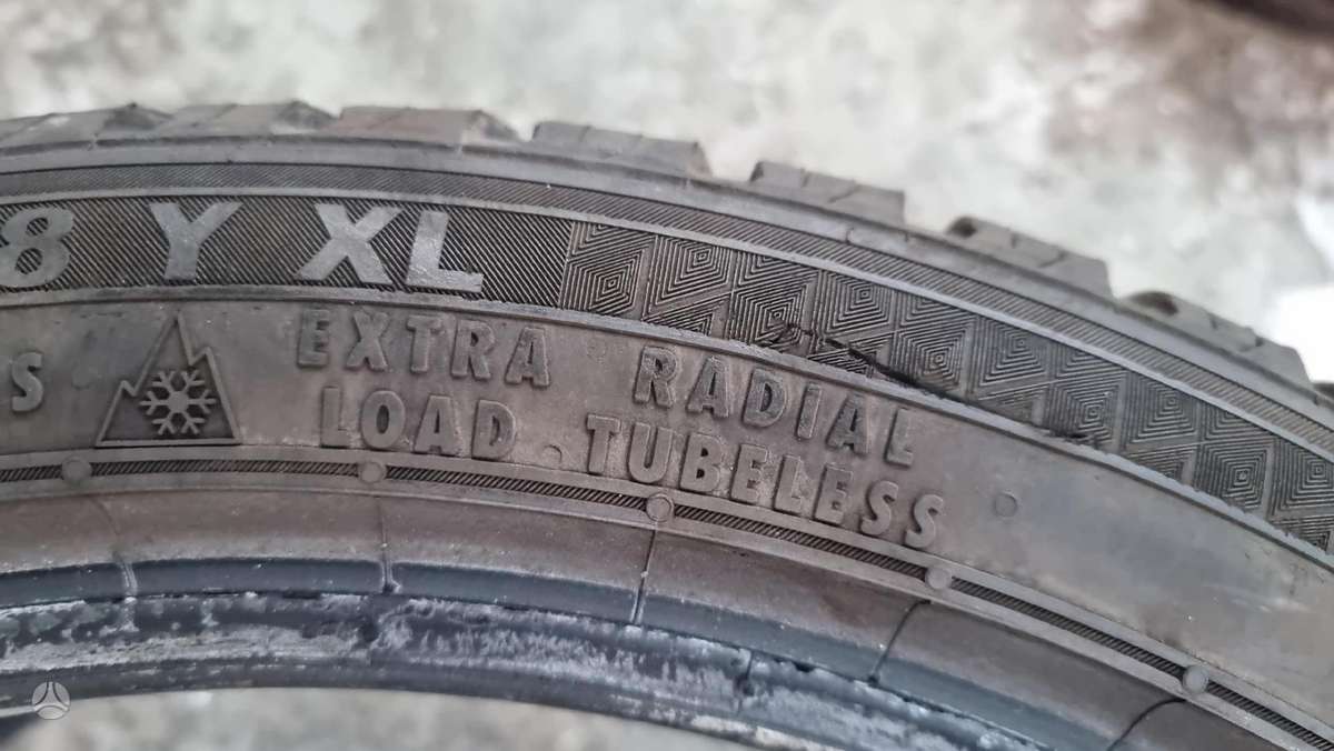 Semperit A/S Grip, winter 225/40 R18