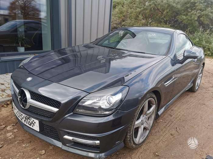 Mercedes-Benz SLK250 по частям