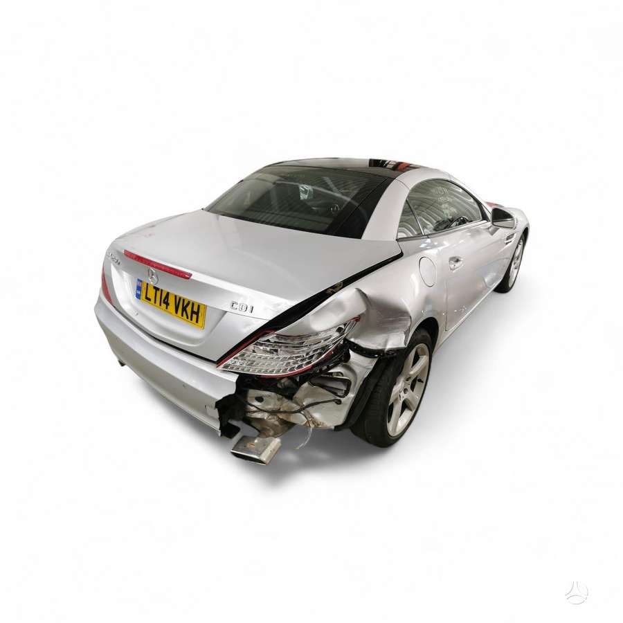 Mercedes-Benz SLK250 по частям