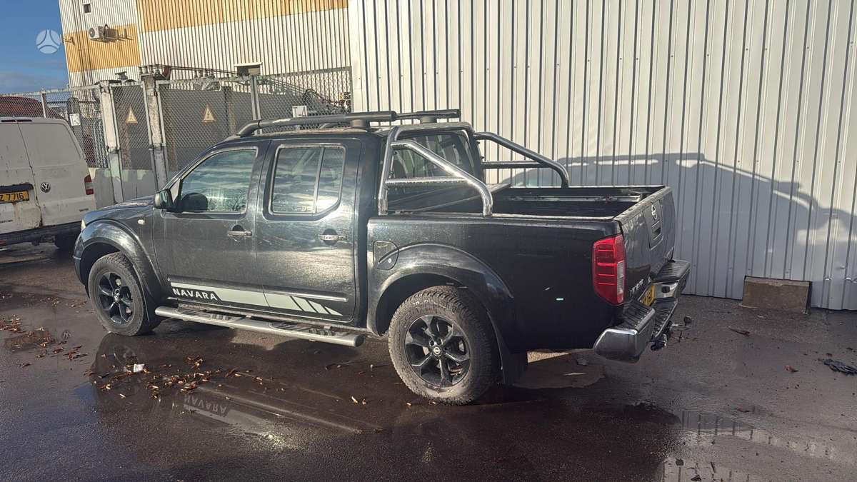 Nissan Navara, off-road / crossover