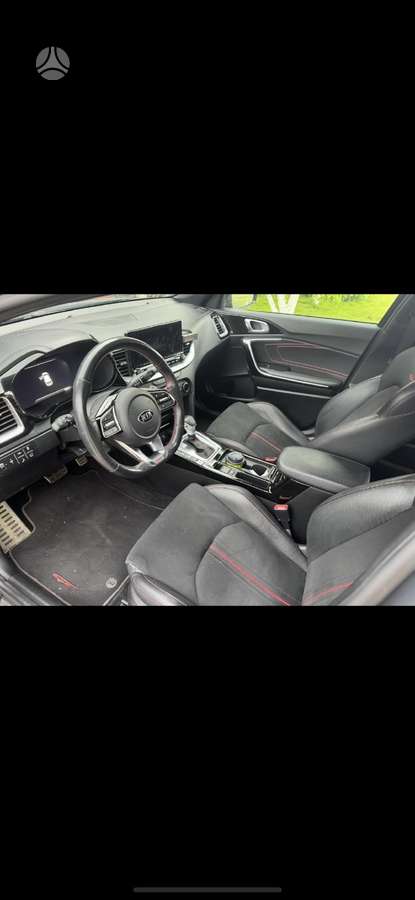 Kia ProCeed for parts. G4fj engine