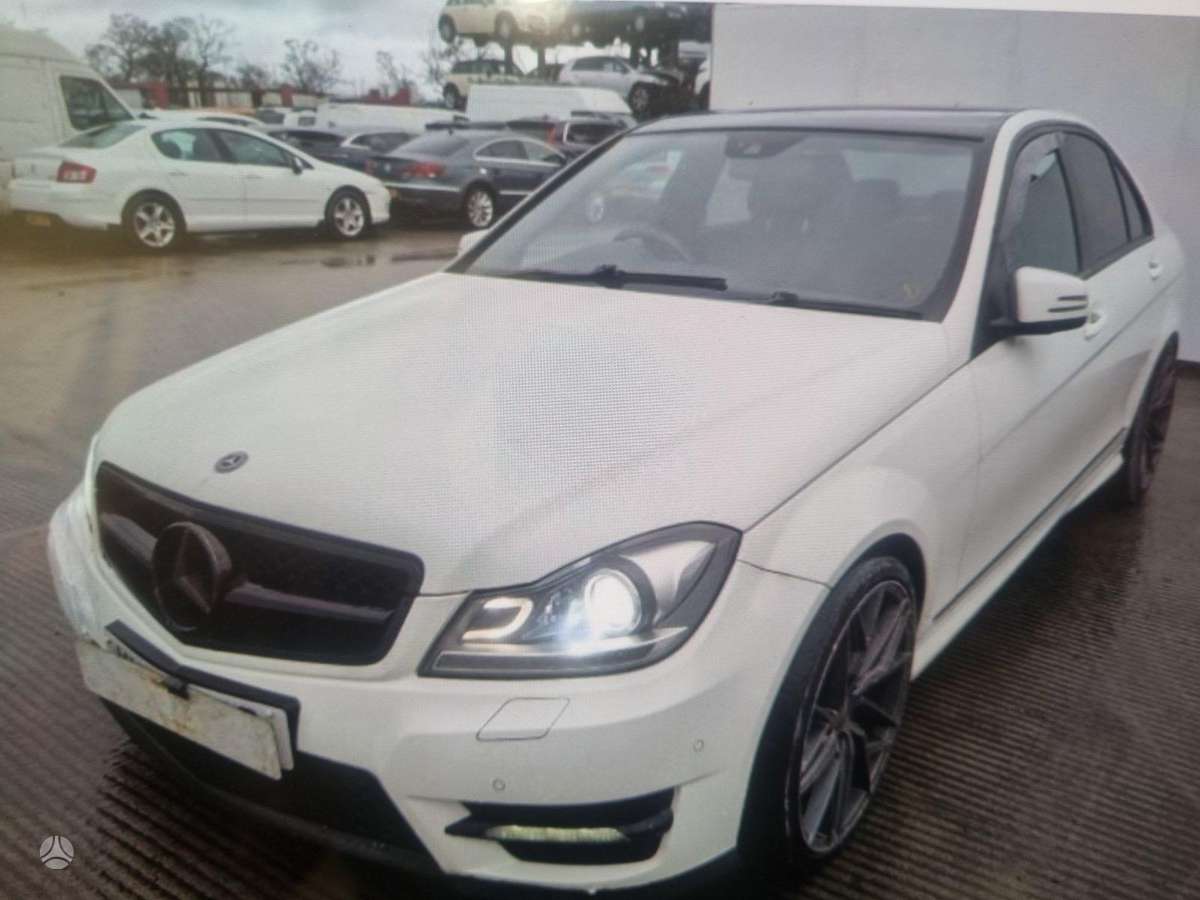 Mercedes-Benz C250