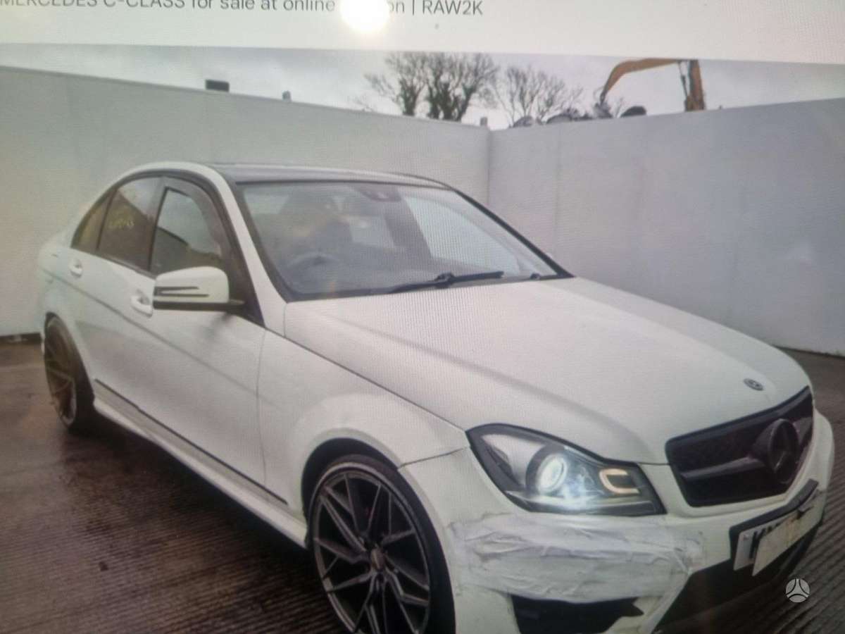Mercedes-Benz C250