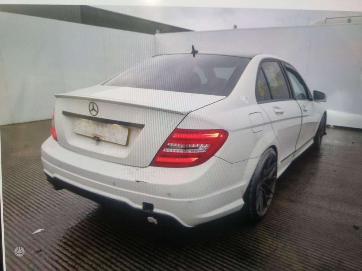 Mercedes-Benz C250