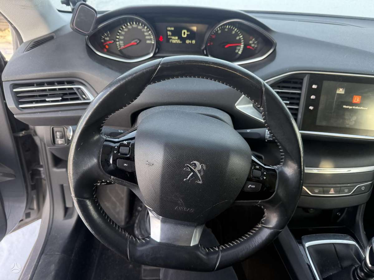 Peugeot 308, 1.2 l., Универсал
