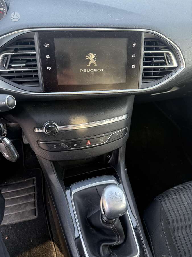 Peugeot 308, 1.2 l., Универсал