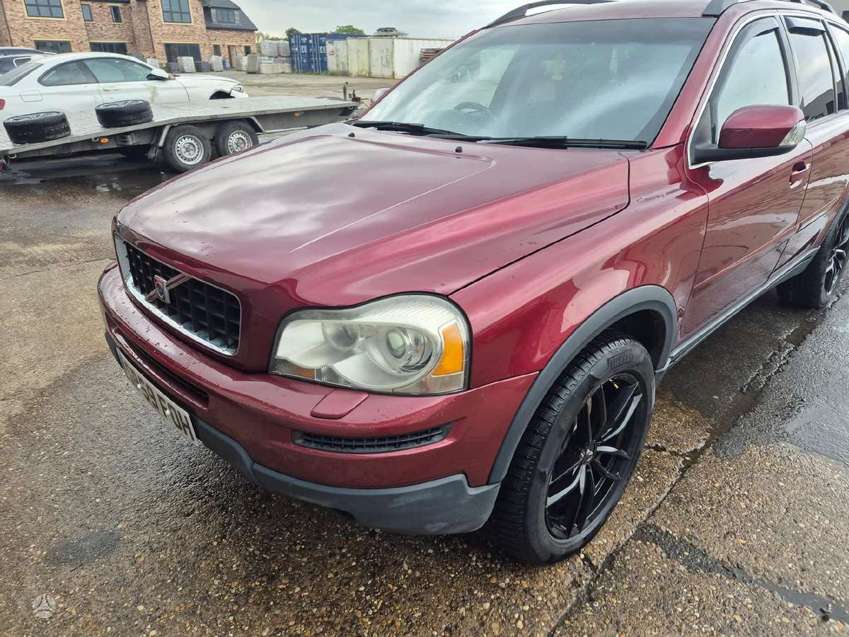 Volvo XC90 Spalva 454 rida 240km