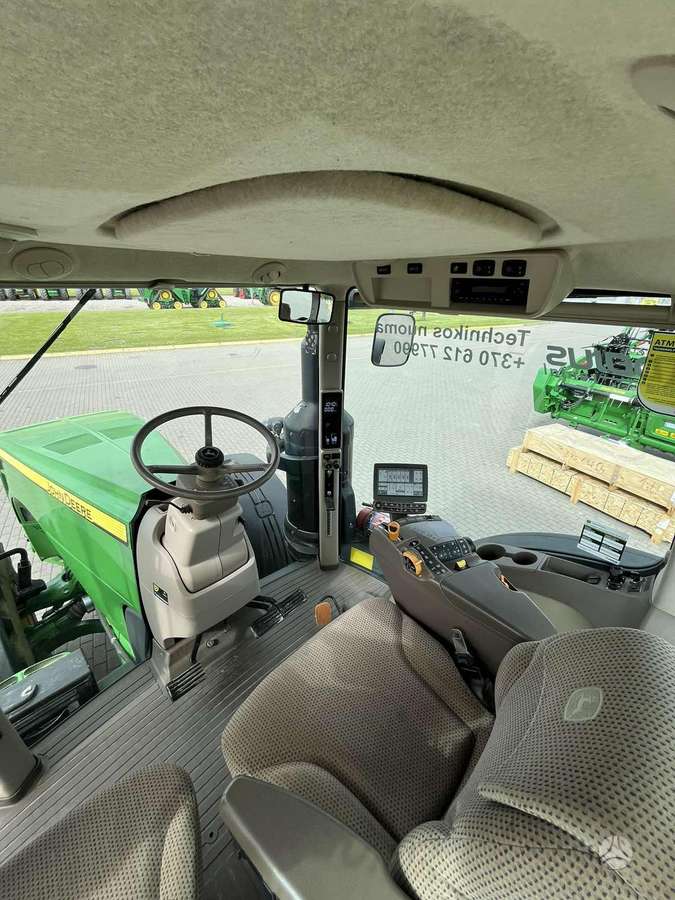 John Deere 8370R, tractors
