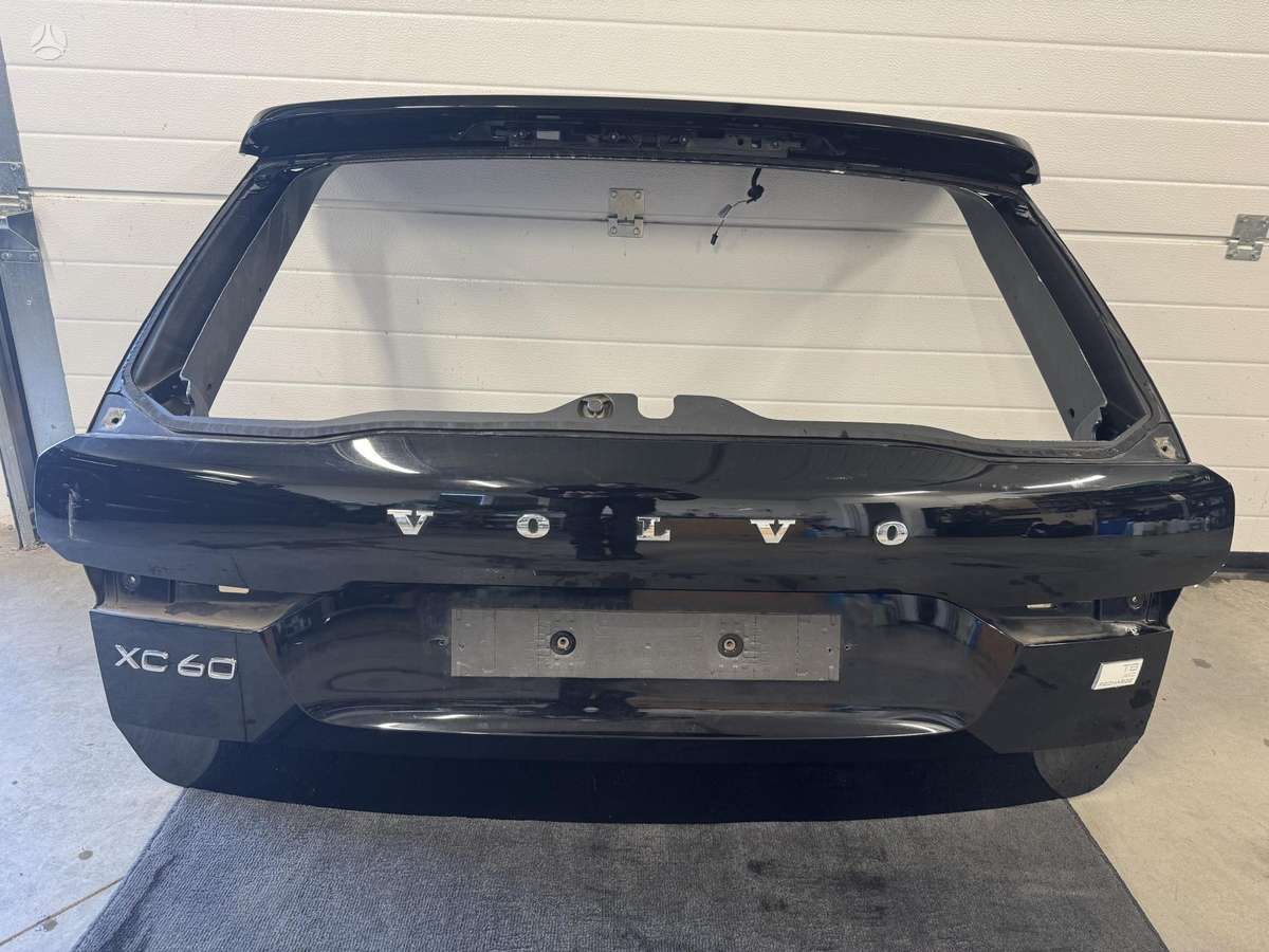 Volvo XC60 hood (front, rear)