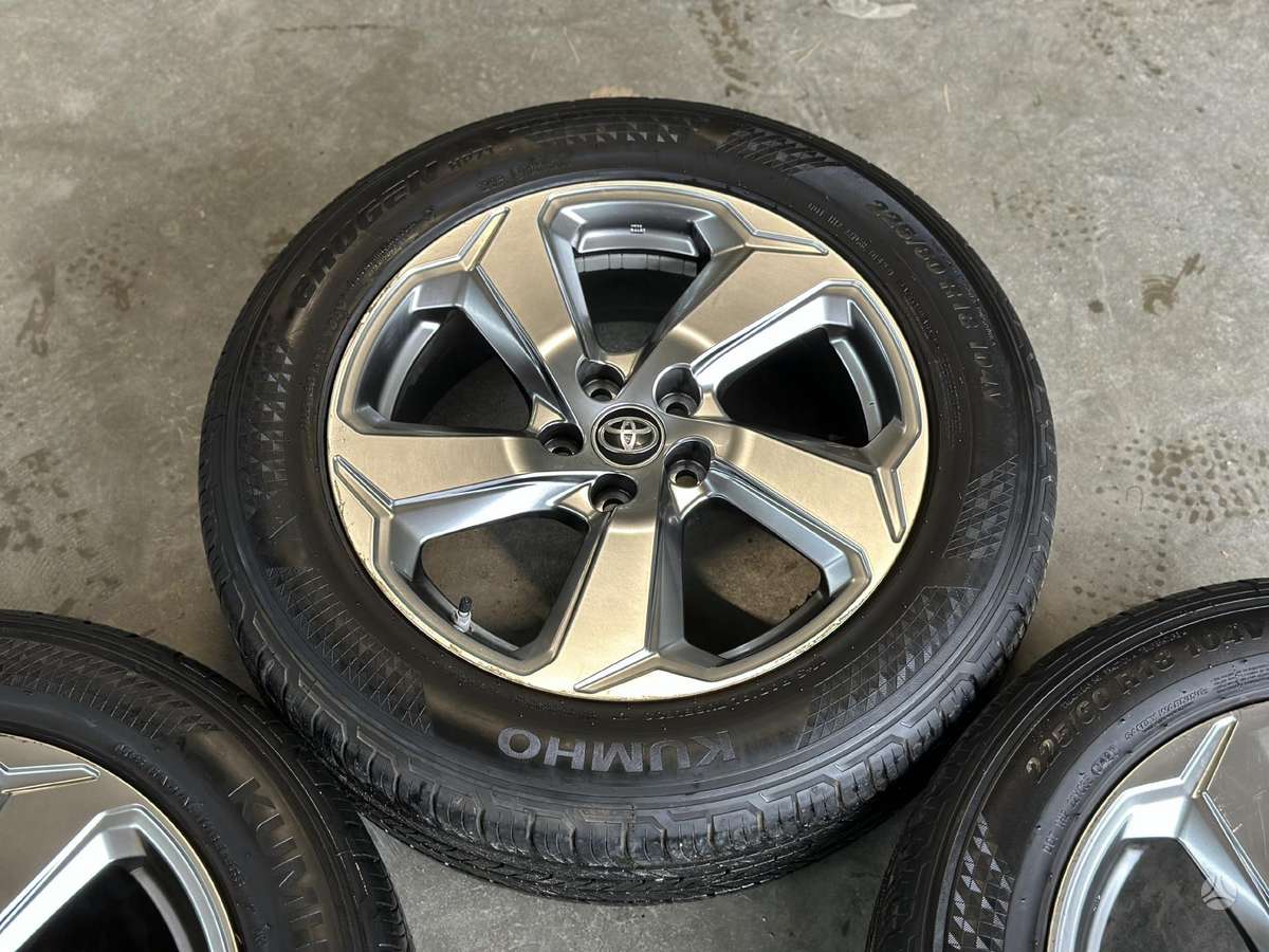 Toyota RAV4, легкосплавные , R18