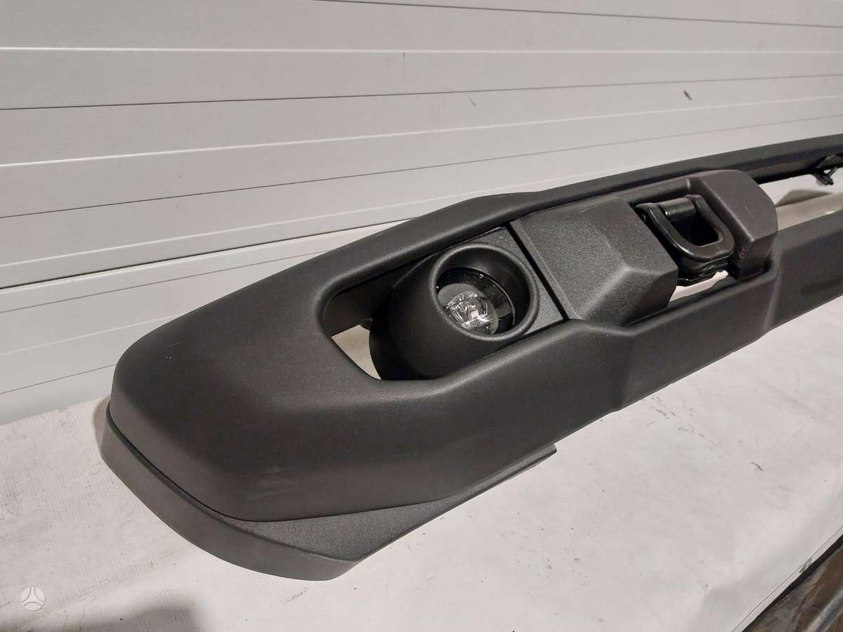 Ford Bronco, M2DZ-17757-AA, bumpers