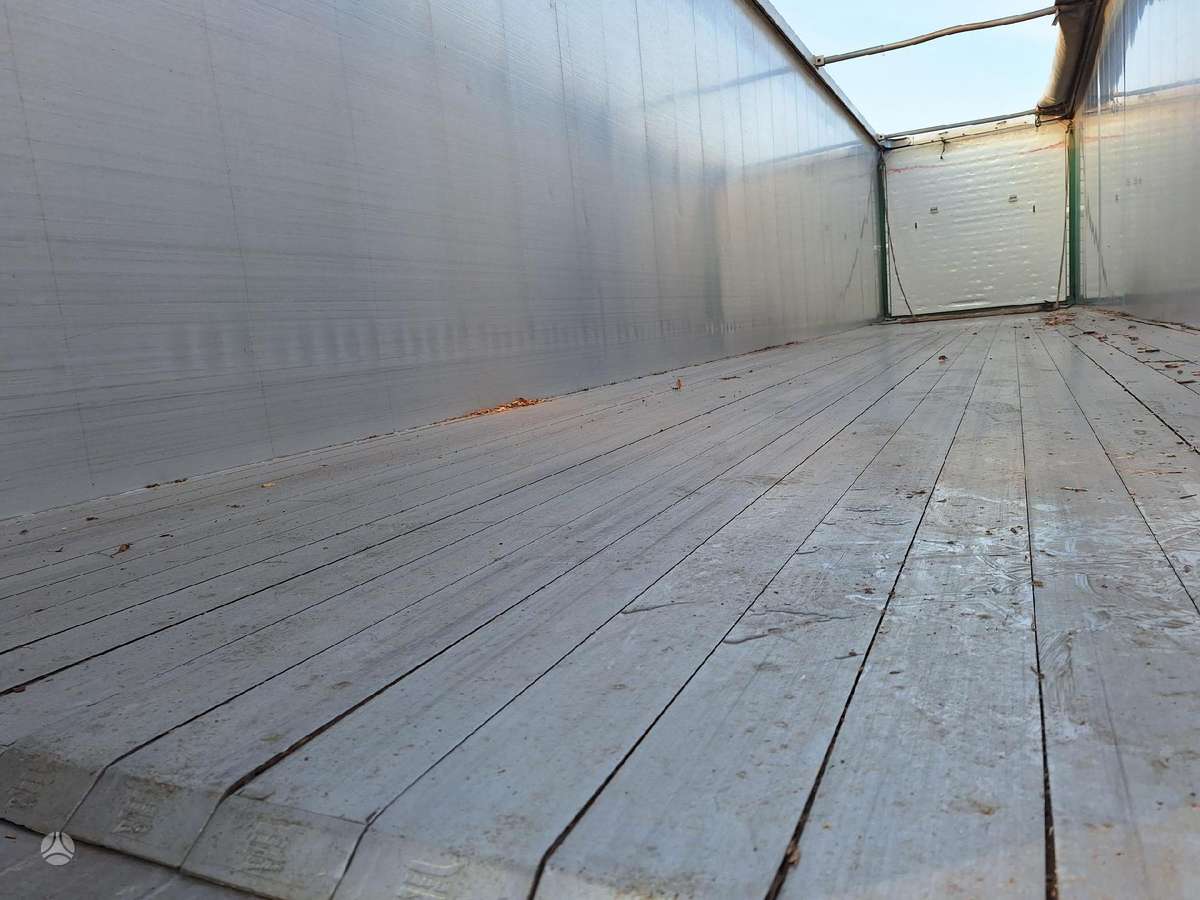 Knapen, with moving floor