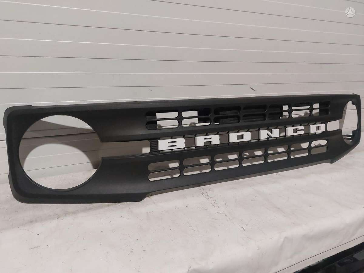 Ford Bronco front grill