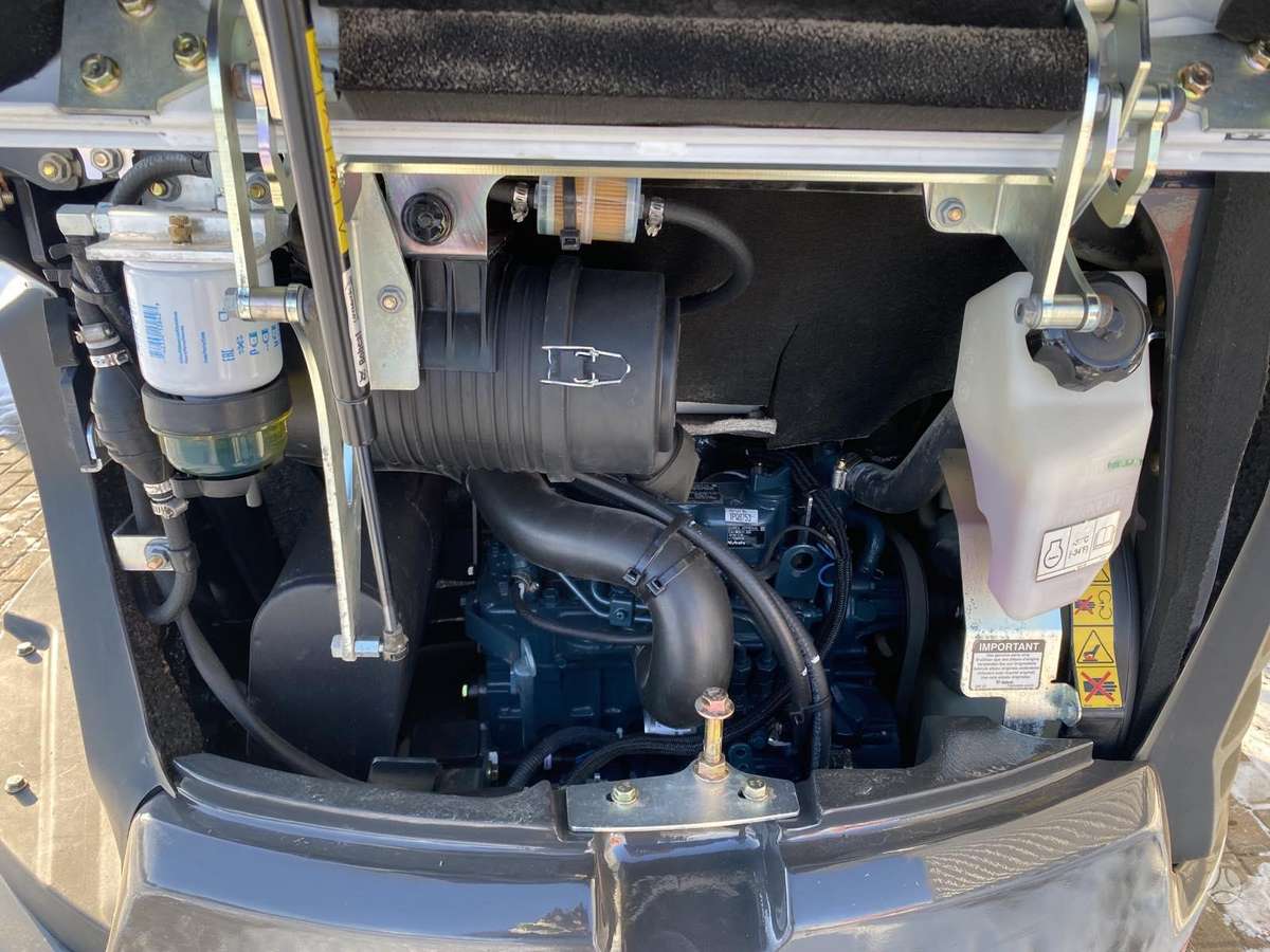 Bobcat E27, mini excavator