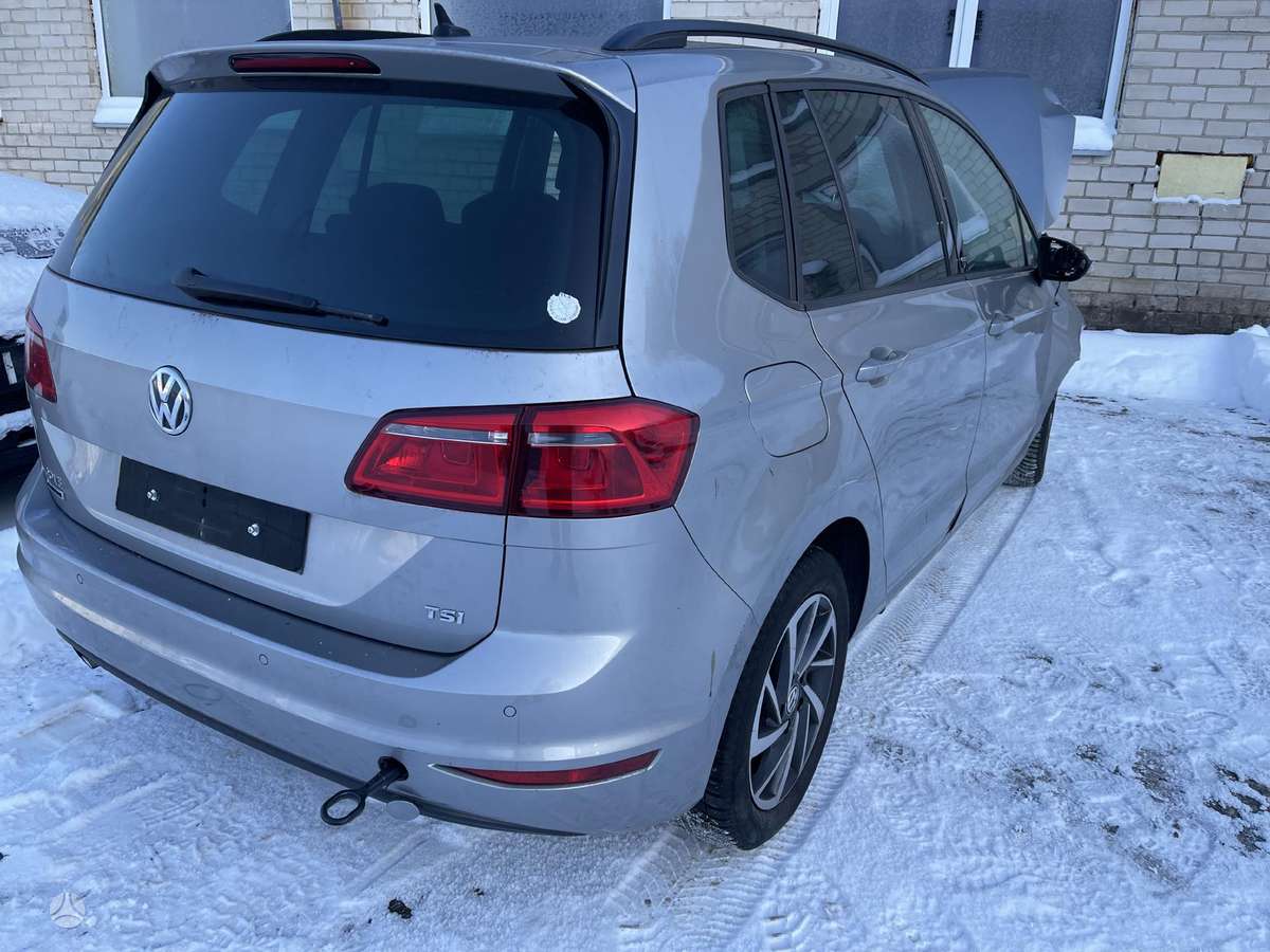 Volkswagen Golf Sportsvan по частям