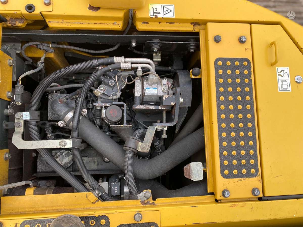 Komatsu PC 138 US-8 BOGMASTER, экскаваторы