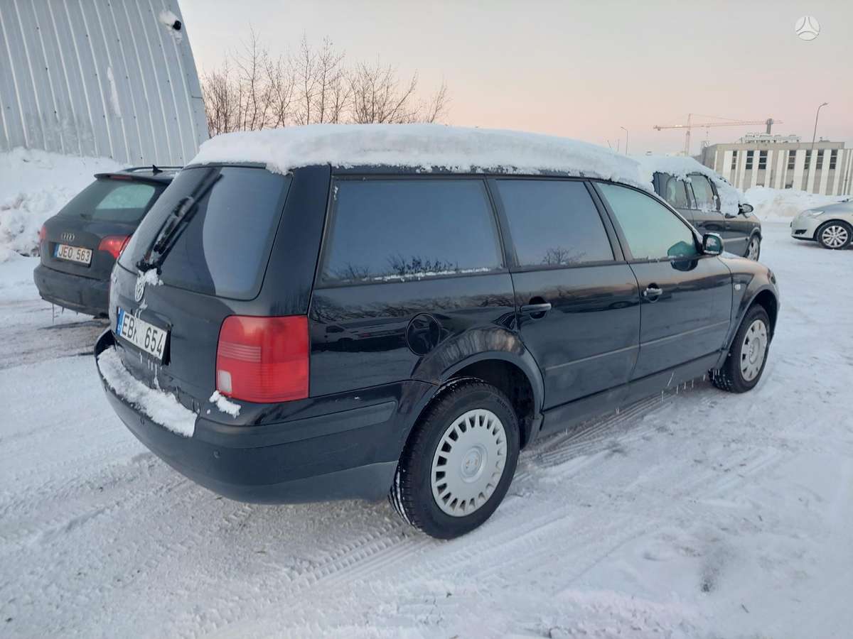 Volkswagen Passat - 2