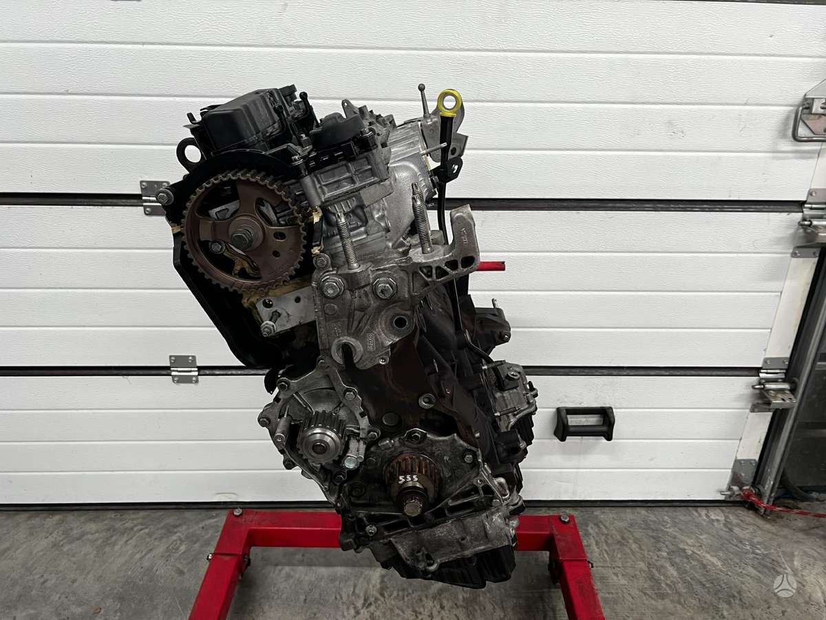 Peugeot 5008, DW10F AHX, engine