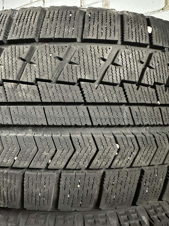 Bridgestone, winter 235/50 R18