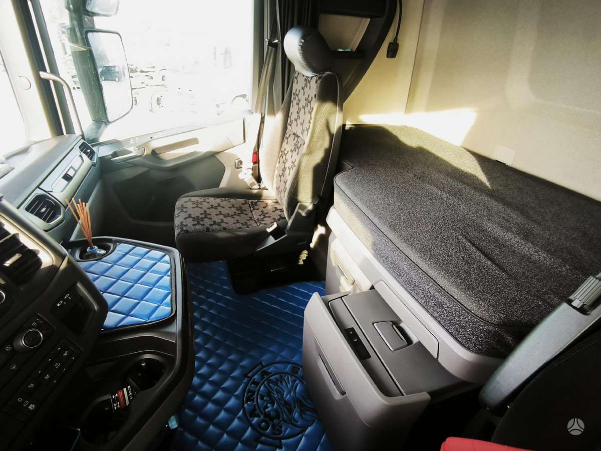 Scania S460, single sleeper