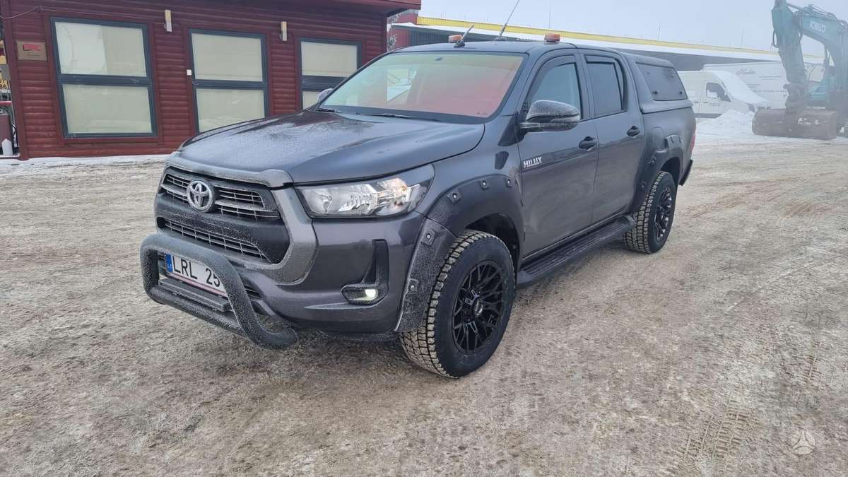Toyota Hilux - 3