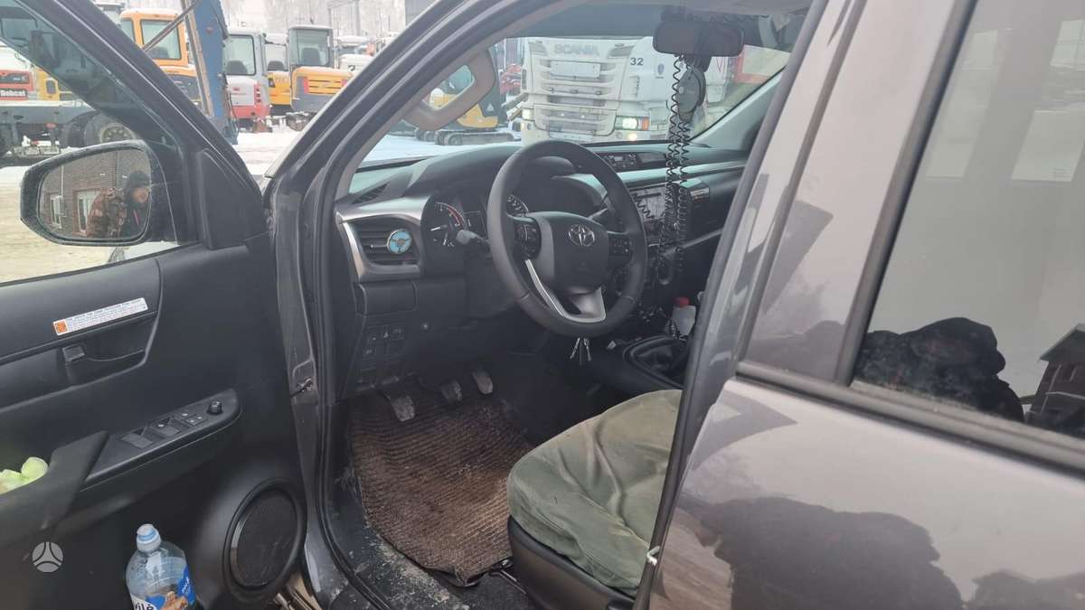 Toyota Hilux - 9