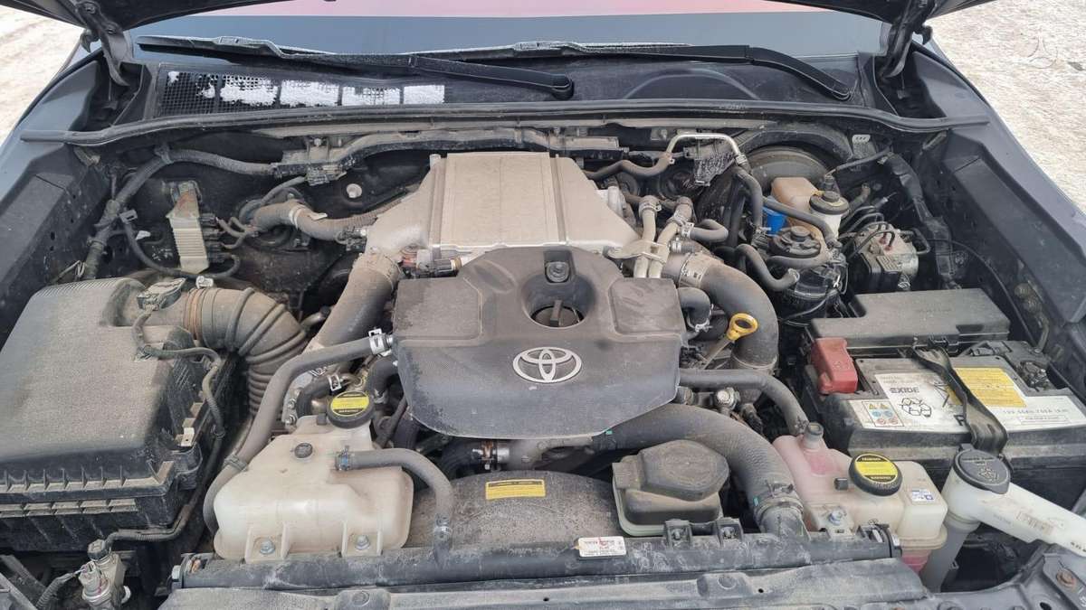 Toyota Hilux - 11