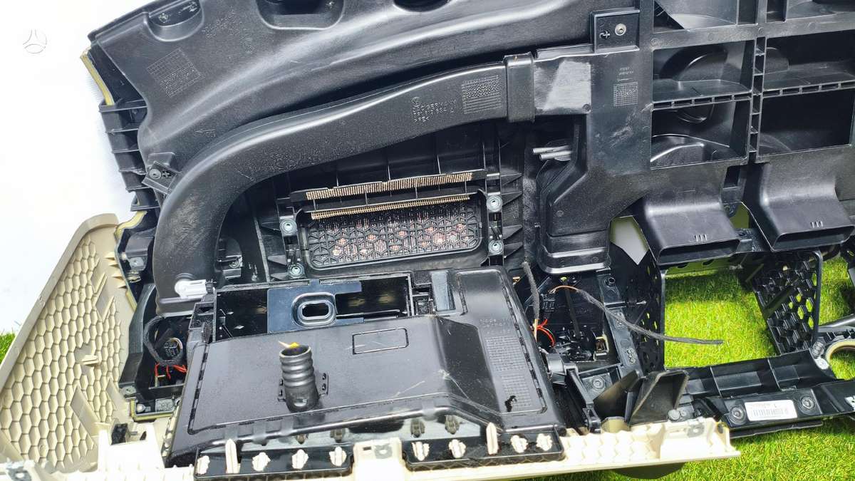 Volkswagen Touareg по частям. id 70304