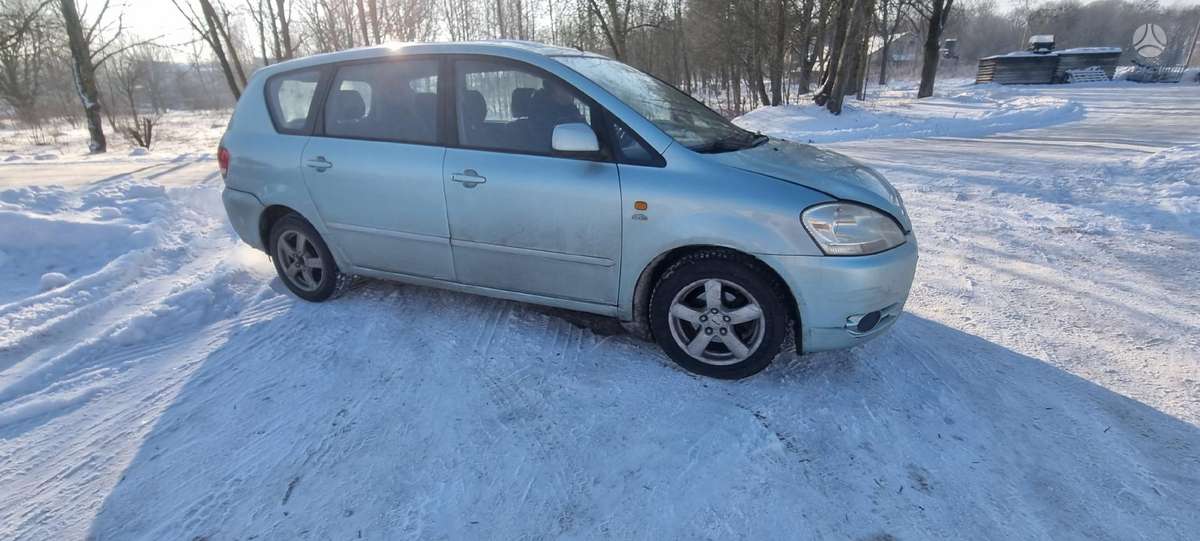Toyota Avensis Verso