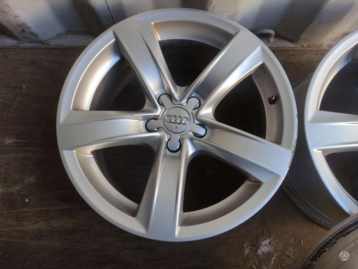 Audi, vieglmetāla, R18