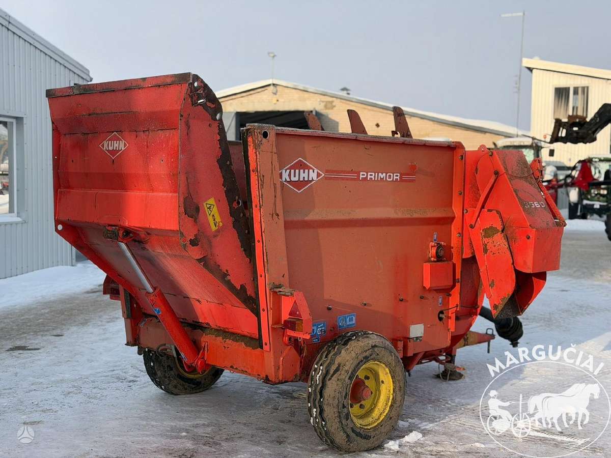 Kuhn Primor 3560, feed mixer / dispenser