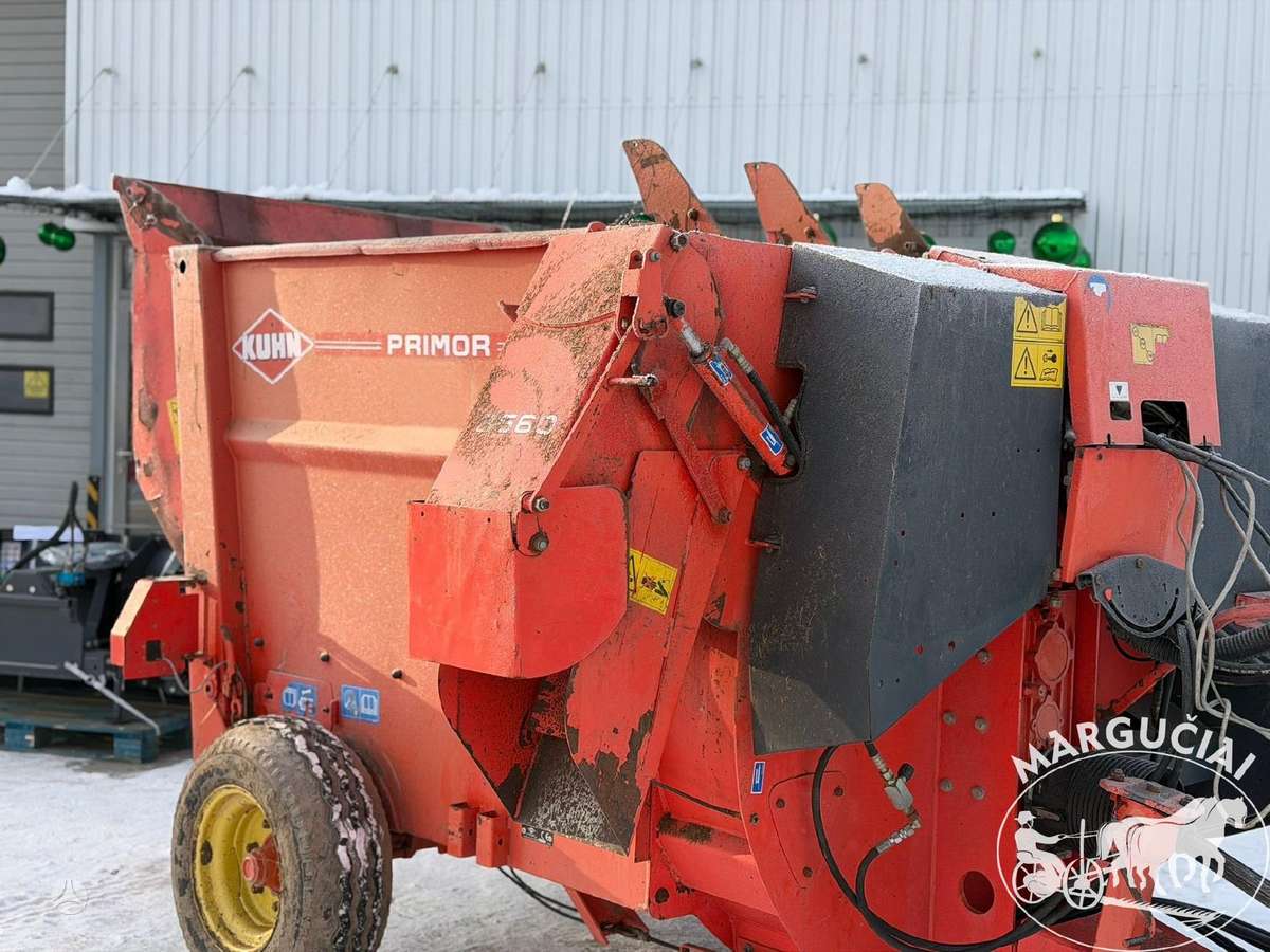 Kuhn Primor 3560, feed mixer / dispenser