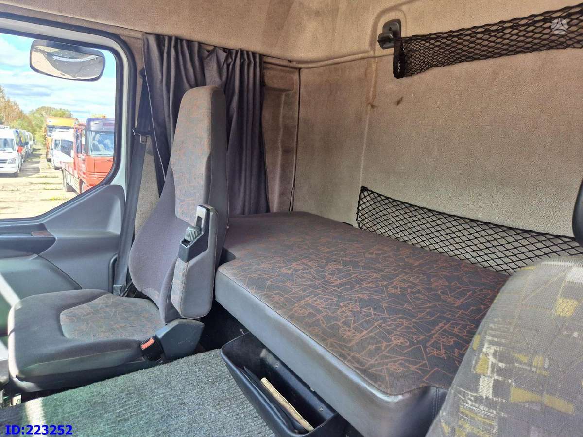 Renault Premium 420 6x2 Manual, single sleeper