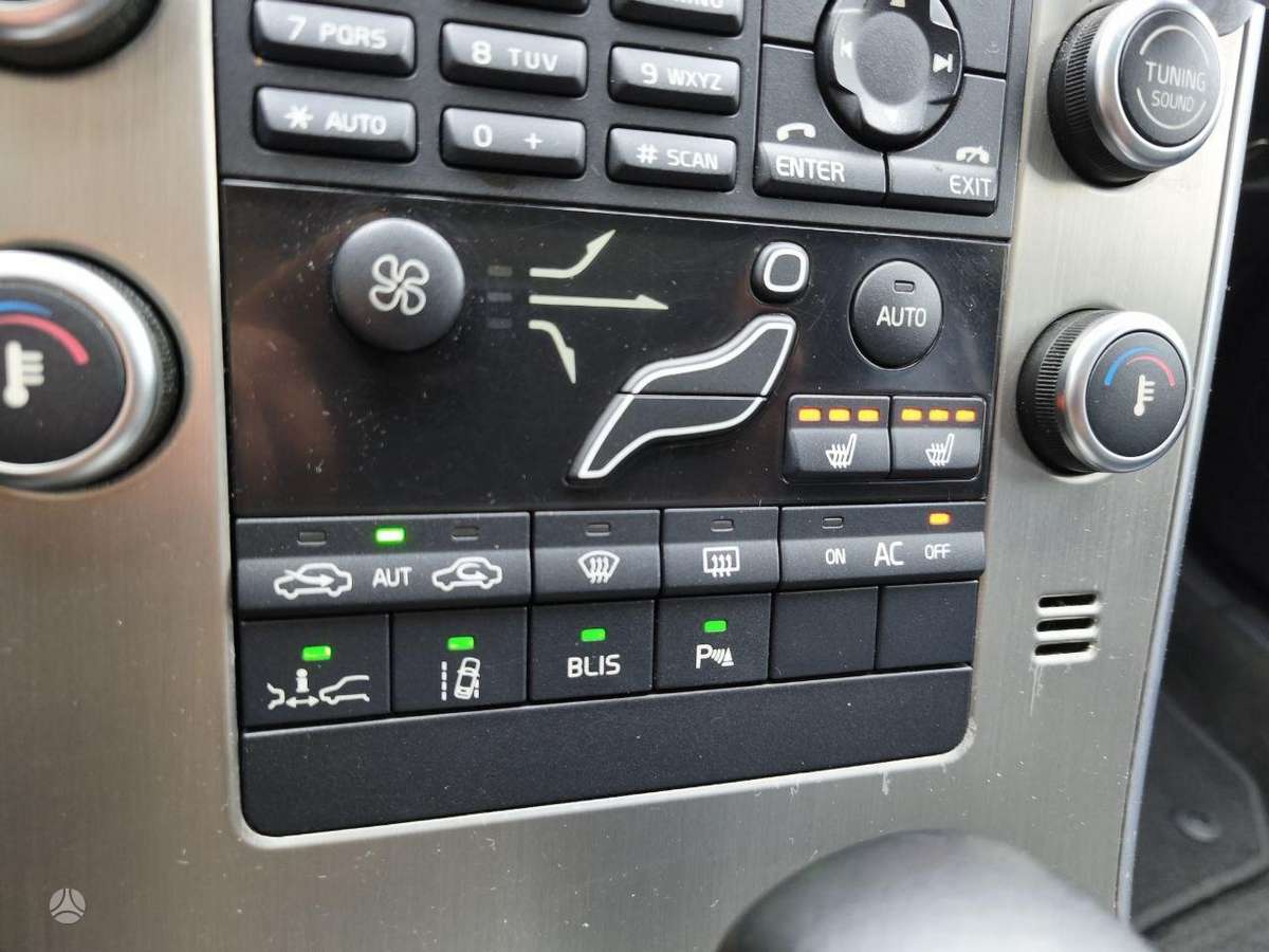 Volvo XC60 - 11