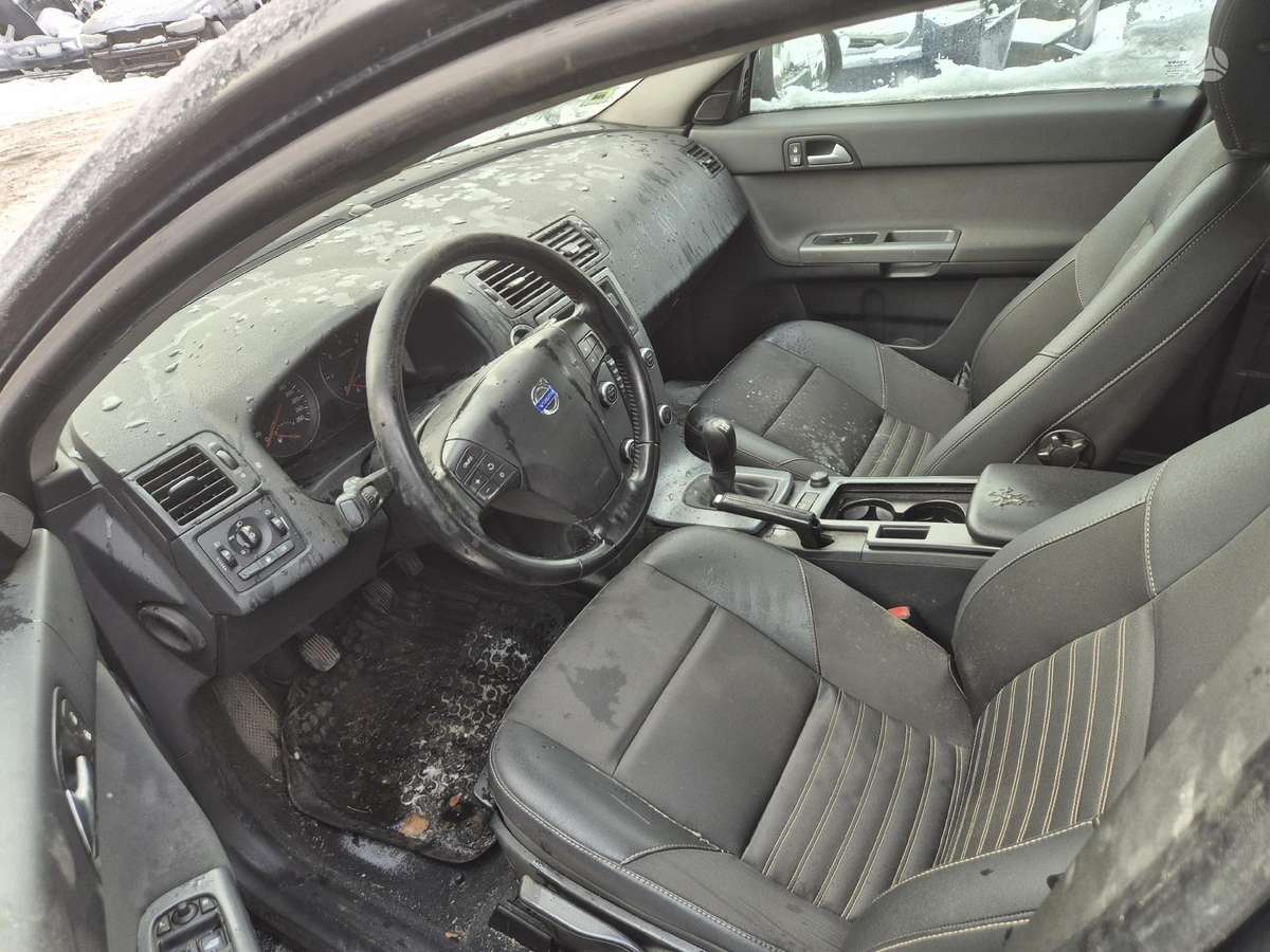Volvo V50 accessories and consumables