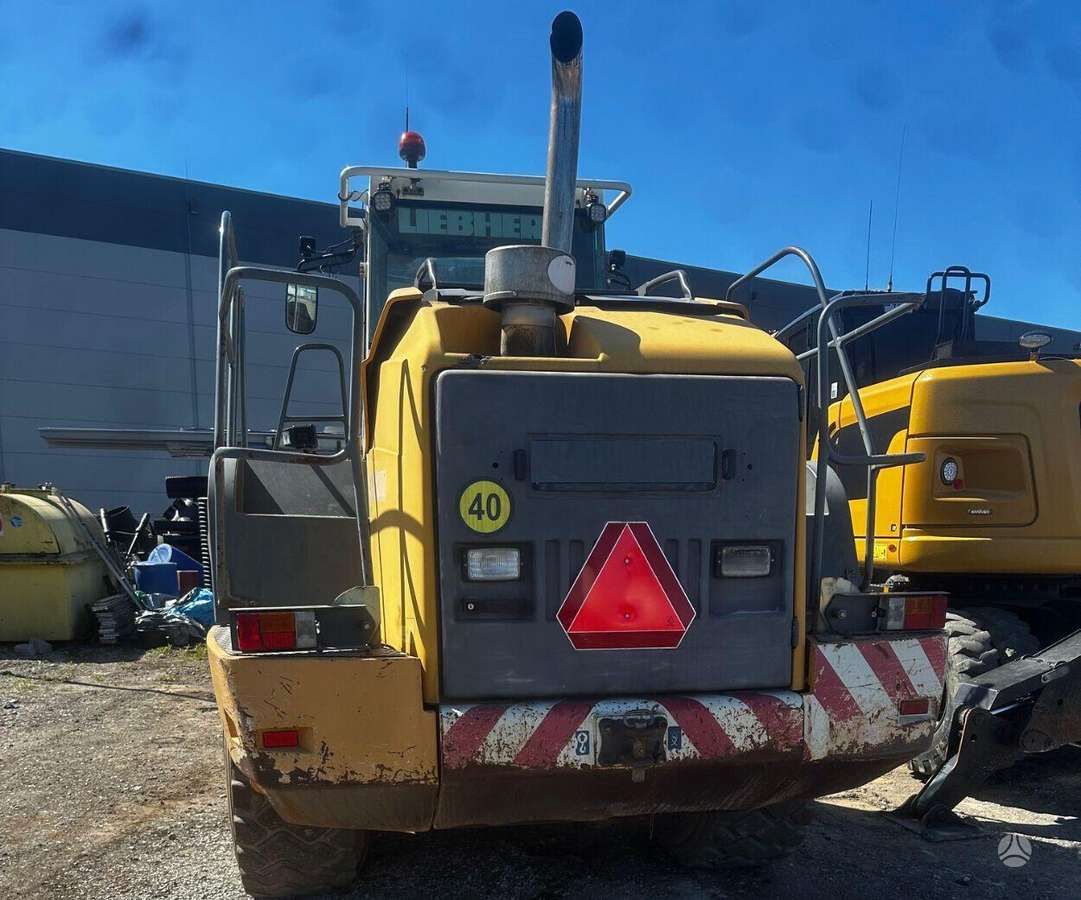 Liebherr L544  + new tires, frontal loader